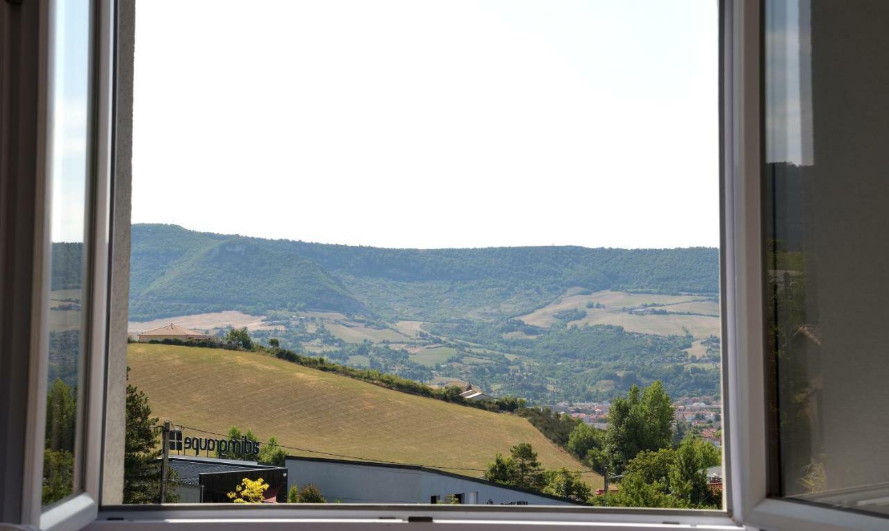 Cit'Hotel Restaurant Du Bowling De Millau Exterior foto